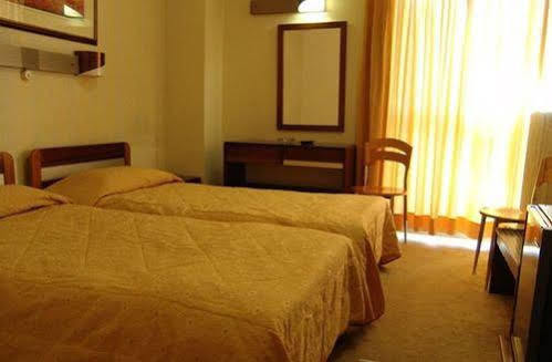 Claridge 2* Athens